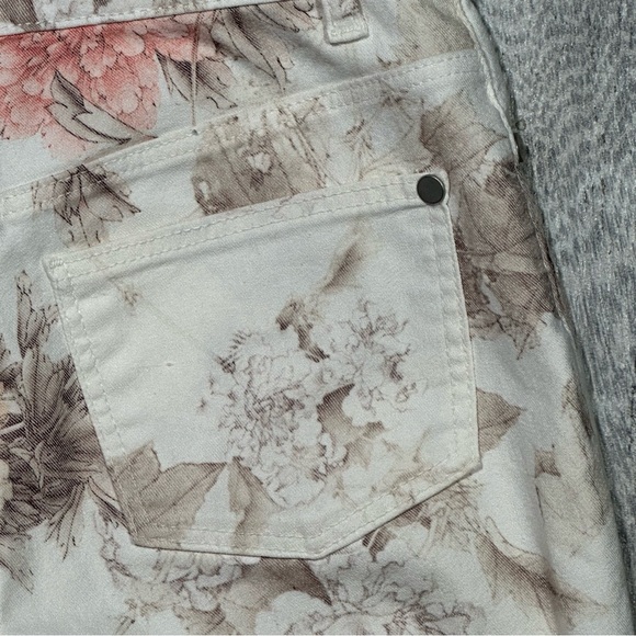 LASCANA Skinny Muted Floral Denim Jean Leggings Jeggings Euro 34 US 2-4 - Picture 11 of 13